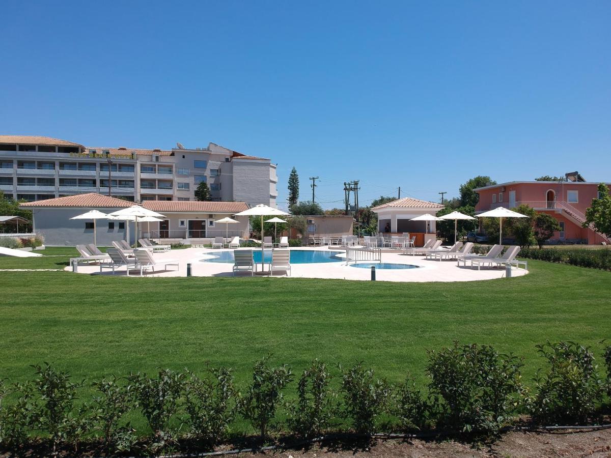 Santos & Apartament Dassia (Corfu)